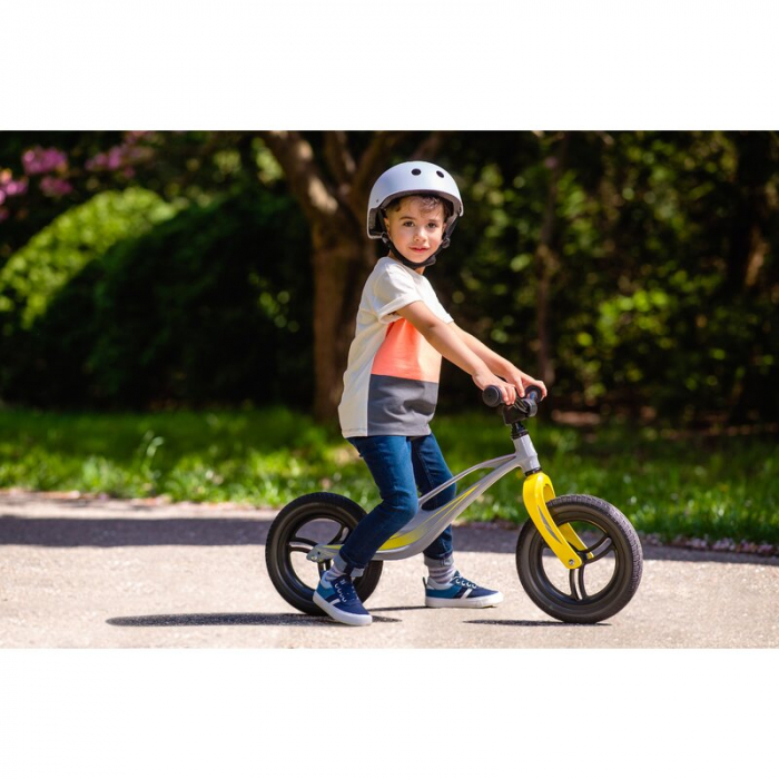 Lionelo - Bicicleta usoara Bart Tour, Fara pedale, Cu cadru din magneziu, Cu ghidon si sa reglabile, Greutate 3.8 Kg, 12 inch, Conform cu standardul european de securitate EN71, Pink Bubblegum [28]
