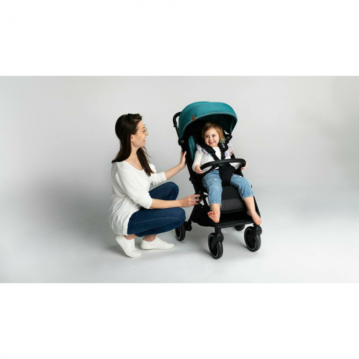 Lionelo - Carucior sport Cloe, De la nastere, Cu accesorii, Cadru din aluminiu, 0-22 kg, Usor, Pliabil cu o singura mana, Ideal pentru toate tipurile de suprafete, Verde smarald [28]