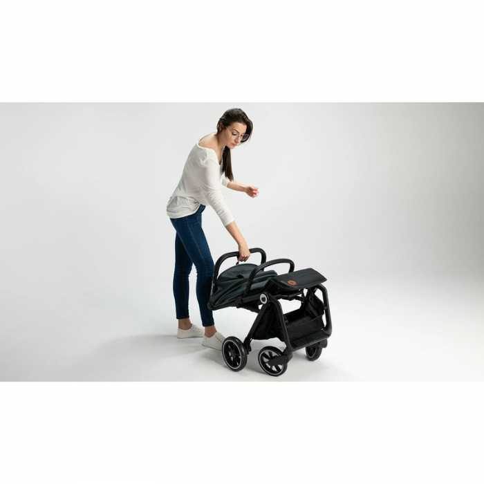 Lionelo - Carucior sport Cloe, De la nastere, Cu accesorii, Cadru din aluminiu, 0-22 kg, Usor, Pliabil cu o singura mana, Ideal pentru toate tipurile de suprafete, Verde smarald [31]