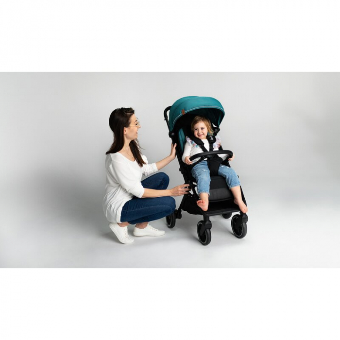 Lionelo - Carucior sport Cloe, De la nastere, Cu accesorii, Cadru din aluminiu, 0-22 kg, Usor, Pliabil cu o singura mana, Ideal pentru toate tipurile de suprafete, Bej [45]