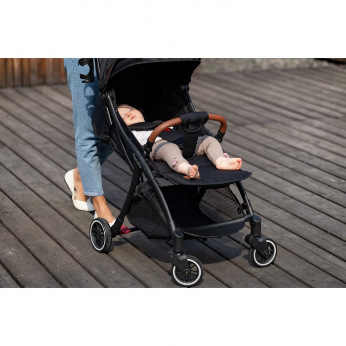 Lionelo - Carucior sport Julie One, De la nastere, Greutate redusa, Cu accesorii, Cadru din aluminiu, 0-22 kg, Conform cu standardele europene de securitate EN1888-1 si EN1888-2, Negru [26]