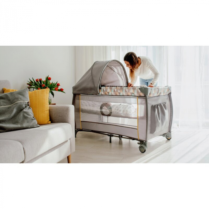 Lionelo - Patut pliant cu doua nivele Sven Plus, 120x60 cm, arcada jucarii, masuta de infasat, vibratii, melodii, conform cu standardele europeane de securitate EN716 si EN12221, Grey [39]