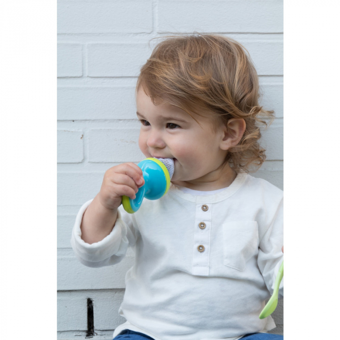 Nuby - Dispozitiv de hranire pentru fructe si legume, Include capac de protectie, 6+ luni, Albastru/Verde [5]