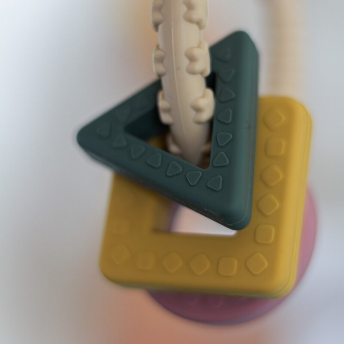 Petite&Mars - Inel pentru dentitie, Include 3 forme geometrice, Moale, Cu diverse texturi, Silicon, Fara BPA, 0 luni+, Multicolor [4]