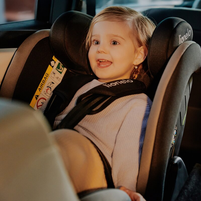Scaun auto, Lionelo, Aart i-Size, Cu spatar inclinabil in 4 pozitii, Cu tetiera reglabila in 13 pozitii, 0-36 Kg, 40-150 cm, Cu centura siguranta in 3 puncte, Conform cu ECE R129/03, Negru/Rosu [25]