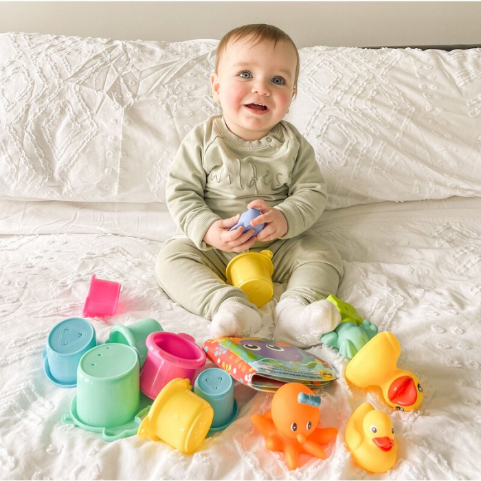 Set 15 jucarii de baie, Playgro, Include 5 animalute, o ratusca plutitoare, o carticica si 8 cupe pentru stivuire, Plastic, Fara BPA, 6 luni+, Bath Fun Play Pack [7]