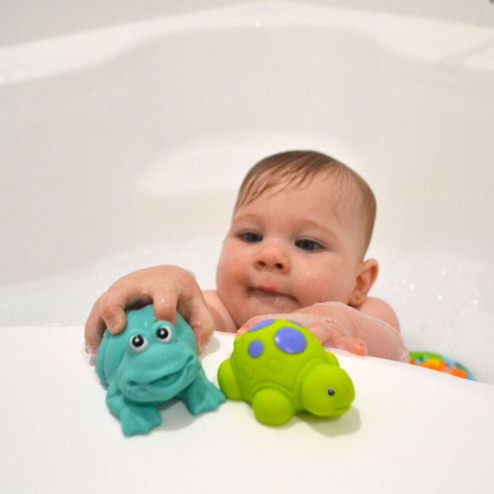 Set 15 jucarii de baie, Playgro, Include 5 animalute, o ratusca plutitoare, o carticica si 8 cupe pentru stivuire, Plastic, Fara BPA, 6 luni+, Bath Fun Play Pack [6]