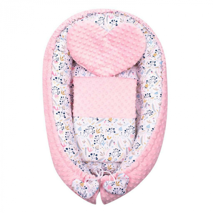 Set 3 piese Luxury, cosulet  Baby Nest 75x55 cm , paturica si pernuta in forma de inima, New Baby, Minky Cranberries [1]