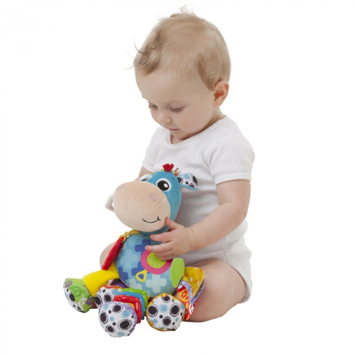 Set jucarii carucior si dentitie, Playgro, Clip Clop, Cu 3 jucarii, Cu 3 inele pentru dentitie, Cu diverse forme si texturi, Cu sunete si zornaieli, Dezvolta abilitatile motorii si imaginatia, 0 luni+ [11]
