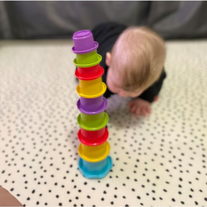 Set jucarii interactive, Playgro, Include 6 cupe pentru stivuire, 6 inele, o jucarie din plus si o jucarie cu ventuza, 6 luni+, Sensory Llama Explore and Play Gift Pack [20]