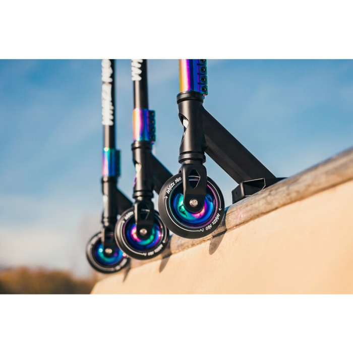 Trotineta, Lionelo, Whizz, Pentru Acrobatii, Rulmenti ABEC-9, Sistemul de compresie IHC 9, 20 - 100 kg, Conform cu standardul european de securitate EN14619, Multicolor [18]