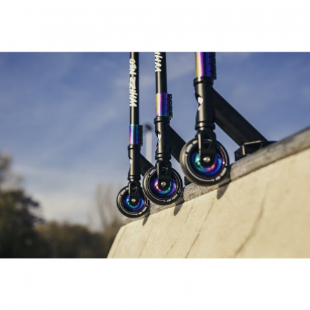Lionelo - Trotineta Whizz, Pentru Acrobatii, Rulmenti ABEC-9, Sistemul de compresie IHC 9, 20 - 100 kg, Conform cu standardul european de securitate EN14619, Albastru [26]