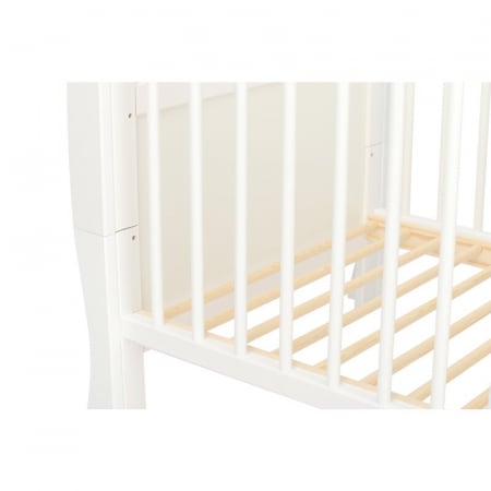 Qmini - Patut din lemn Julia 120x60 cm, multifunctional, cu sertar, Cu sina speciala pentru dentitie, EN716-1, EN716-2, Alb + Saltea 8 cm [11]