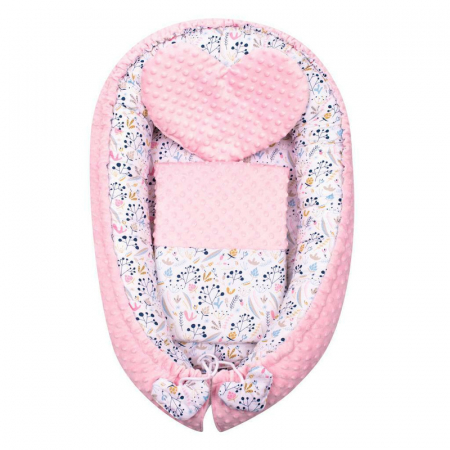 Cosuri de dormit - Set 3 piese Luxury, cosulet  Baby Nest 75x55 cm , paturica si pernuta in forma de inima, New Baby, Minky Cranberries