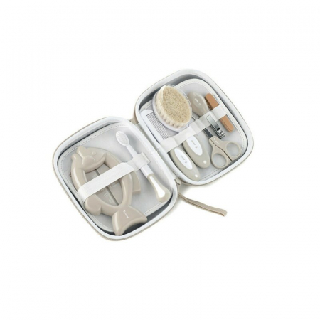 Accesorii igiena - Set ingrijire, Jane, Contine forfecuta, unghiera, pile, de unghii, perie de par, pieptene, termometru baie si periuta de dinti, Sand
