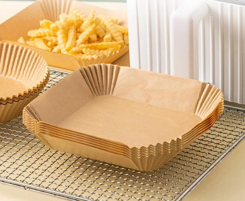 Set 50 Hârtii de Copt pentru Air Fryer, Pătrate 20×20×4.5 cm, Termorezistente, în Suport din Plastic cu Capac – Ideale pentru Friteuze cu Aer, Gătit Curat, Fără Lipire și Protecție Anti-Stropire [5]