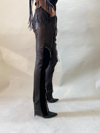 Pantalon negru din piele naturala accesorizat cu fermoare masive [6]