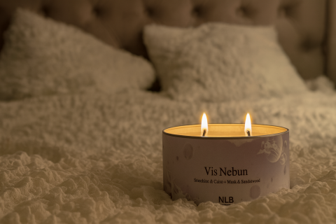 Lumânare parfumată premium 140g din ceară de soia – Vis Nebun | NLB Intense [2]