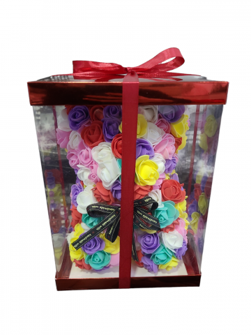 Aranjamente flori sapun - Ursulet din flori trandafiri de sapun, Multicolor, 25 cm, Handmade, Cutie transparenta
