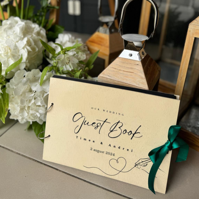 Guestbook personalizat cu grafica color [2]
