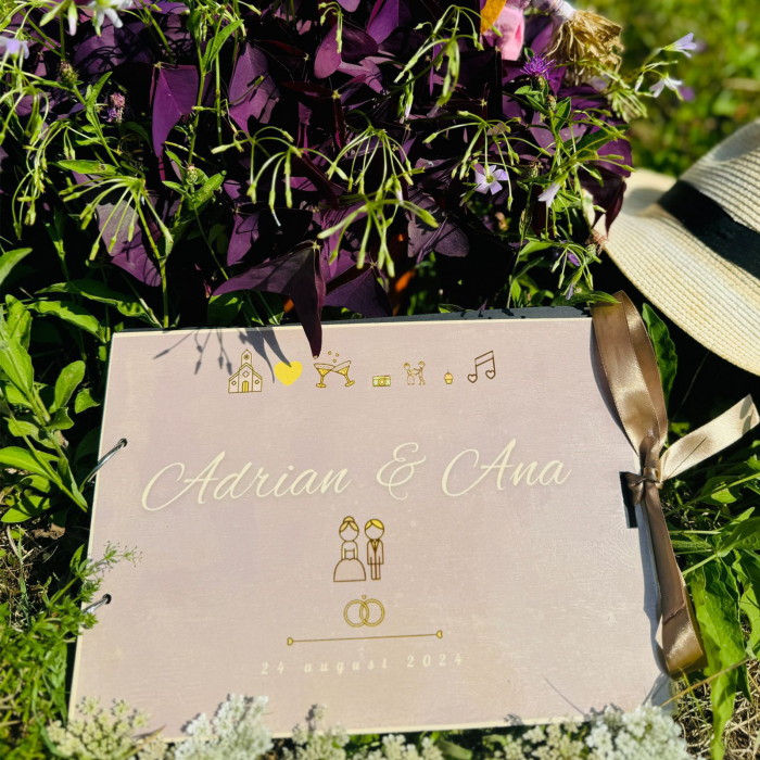 Guestbook personalizat cu grafica color [3]