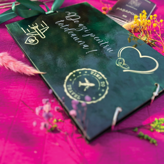 Guestbook personalizat cu grafica color [4]