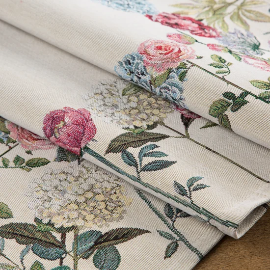 Față de masă cu motiv de flori de vară [1]