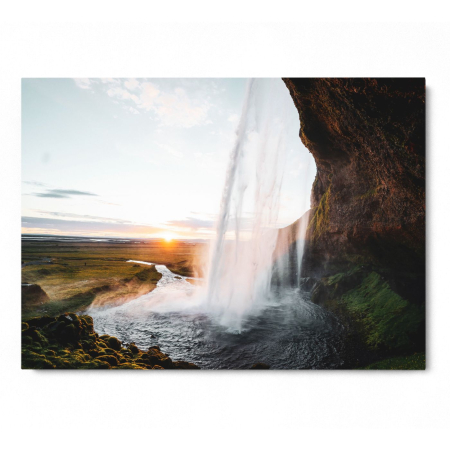 Seljalandsfoss Waterfall [2]