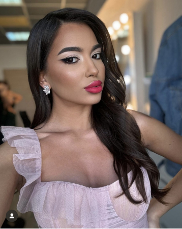 Rochie de seara lunga din tul fin cu corset si volanase pe un umar [2]