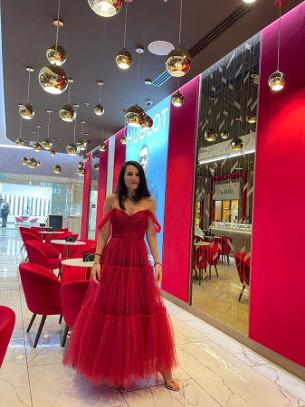 Rochie rosie midi din tul fin cu bretelute pe umeri [2]