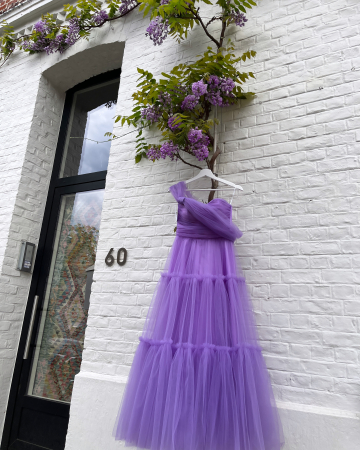 Rochii din tulle - Rochie midi din tul fin cu detaliu pe umeri