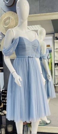 Rochie scurta din tul fin cu bretele cazute pe umeri [3]