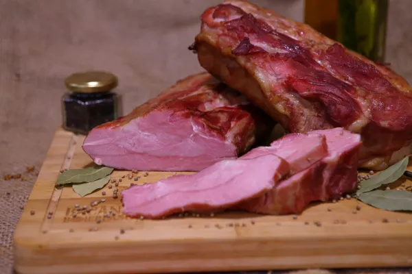 Comandă acum - Pastramă porc afumată