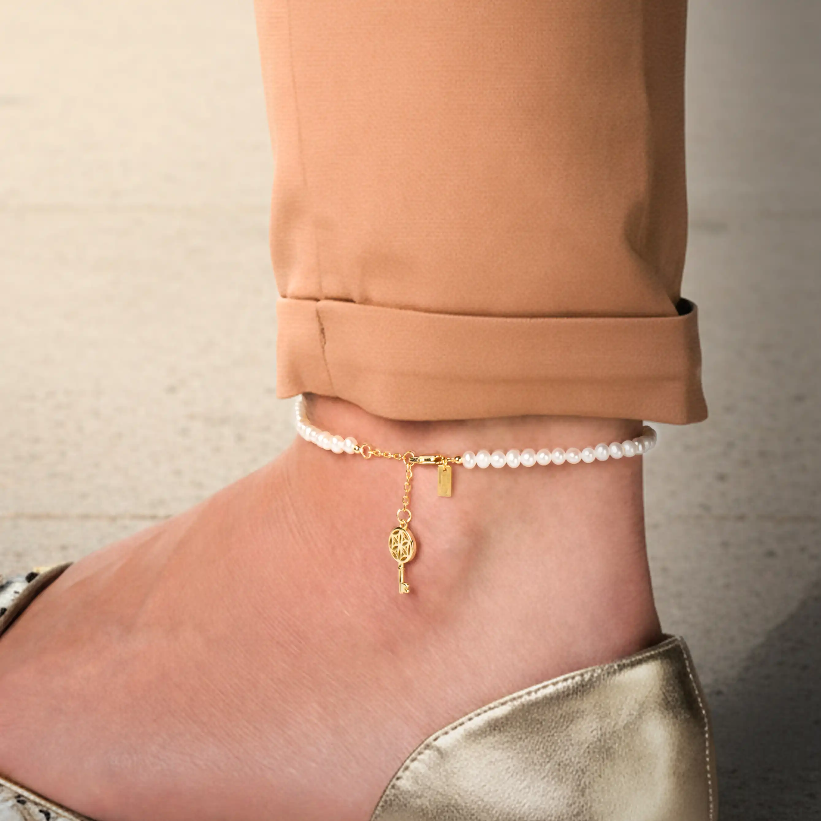 Brățară de picior din argint cu perle naturale de cultură mici Cheie Auriu [3]
