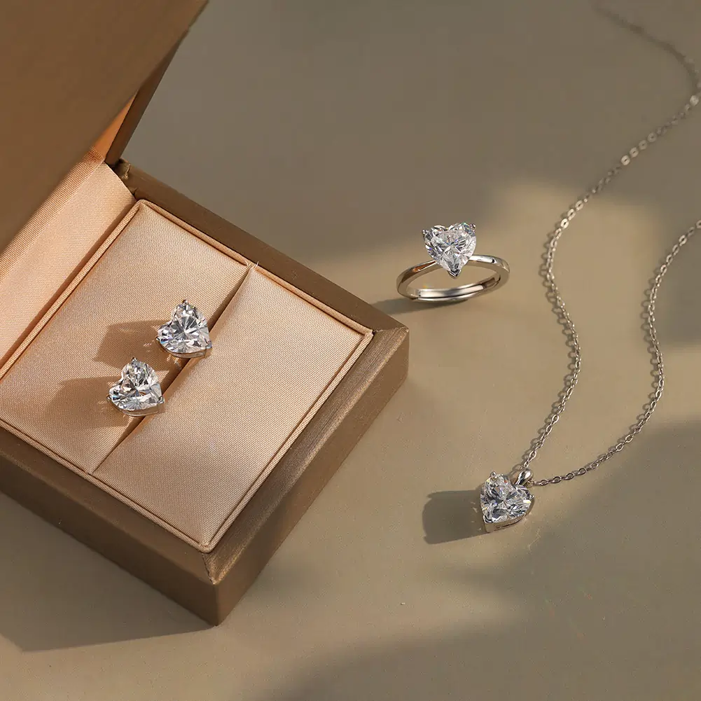 Inel din argint cu zirconiu Heart Solitaire Argintiu [3]