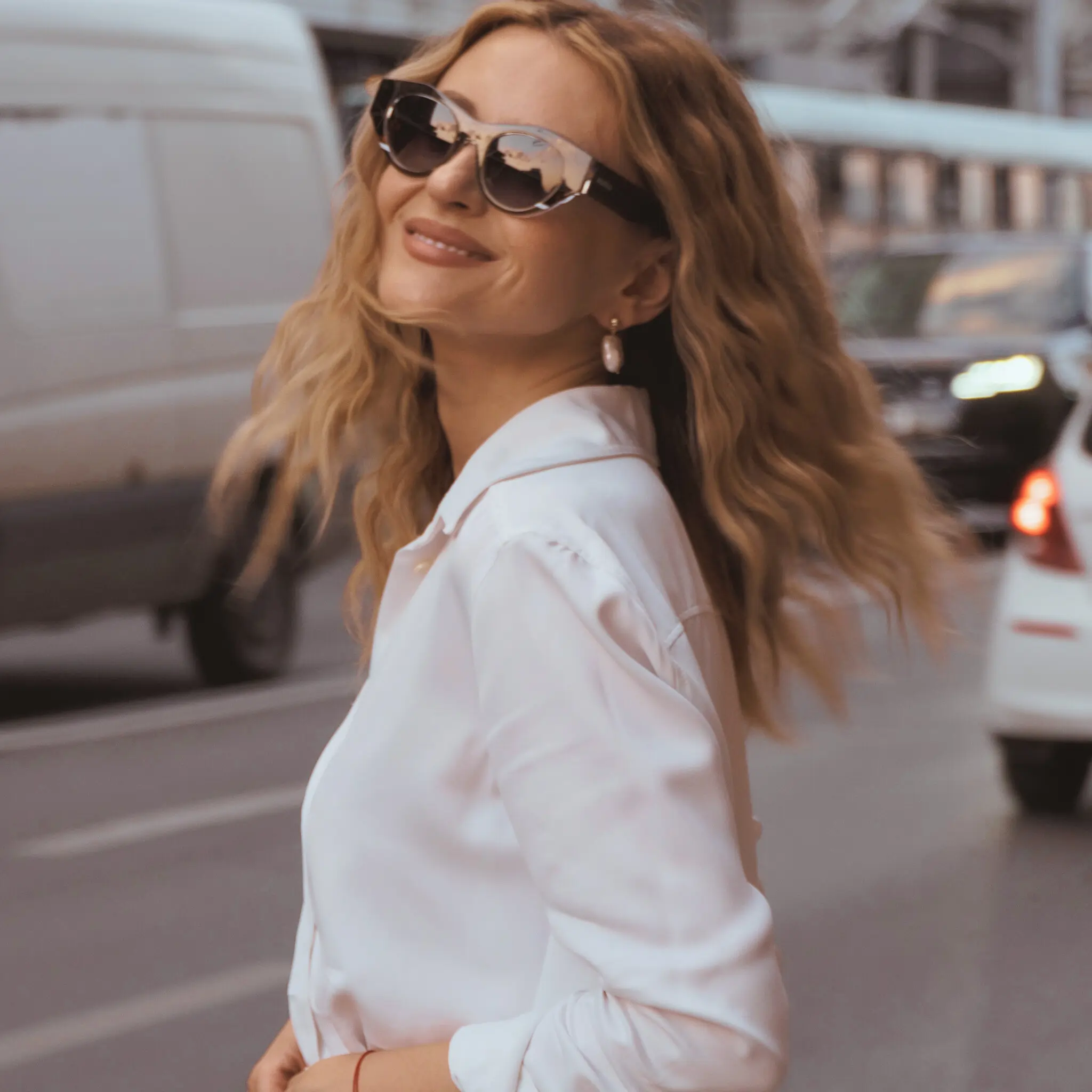 Ochelari de Soare NURIA cu Ramă Angulară Riviera Black [5]