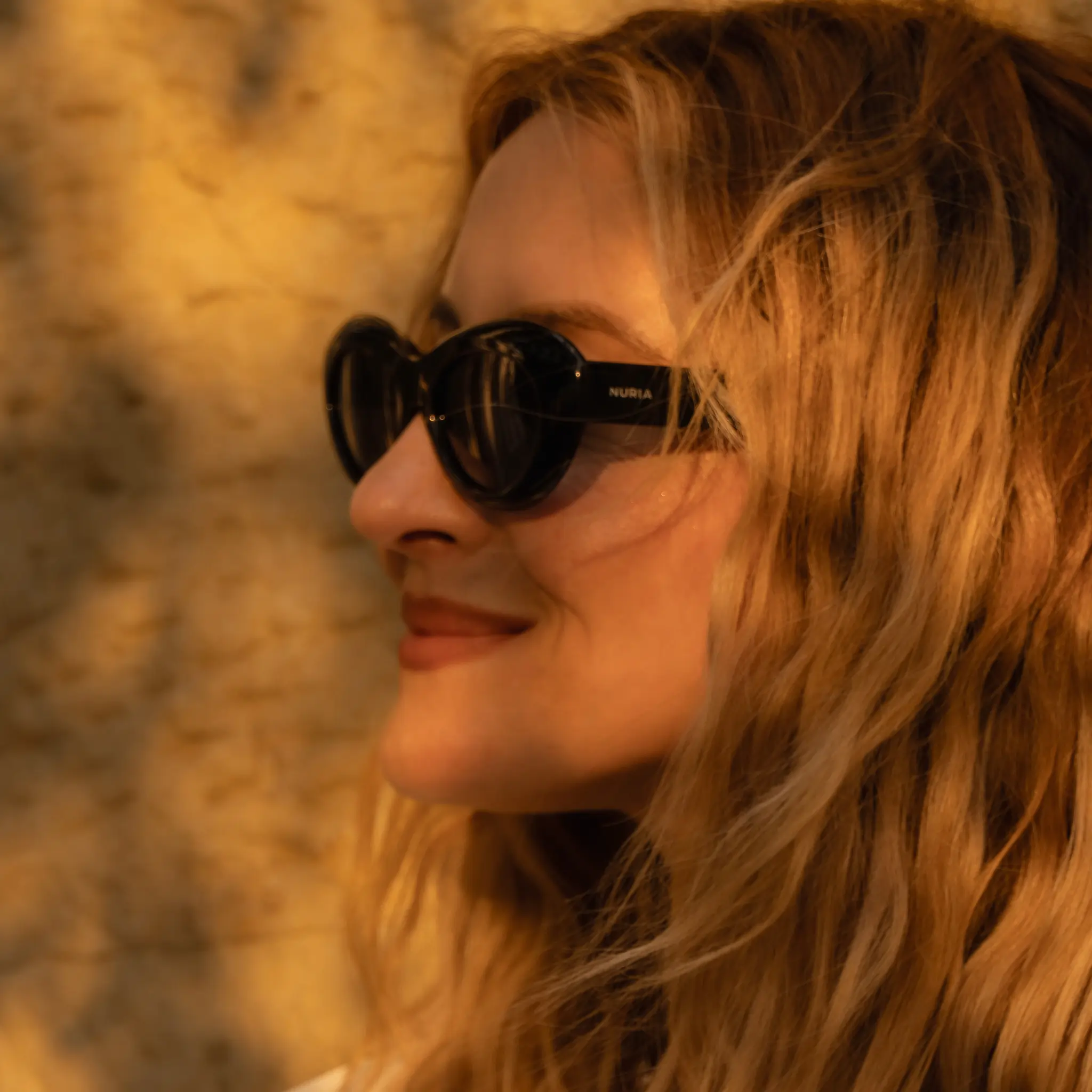 Ochelari de Soare NURIA cu Ramă Cat-Eye Sunset Serenade Black [5]