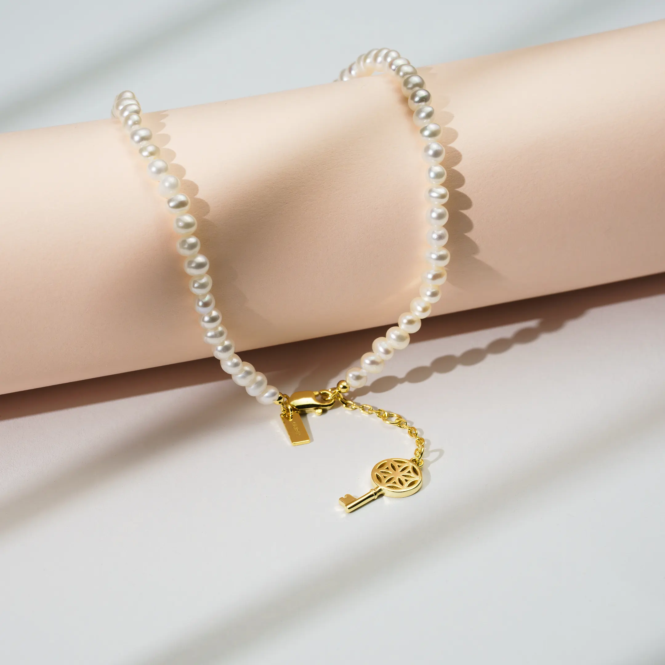 Brățară de picior din argint cu perle naturale de cultură mici Cheie Auriu [1]