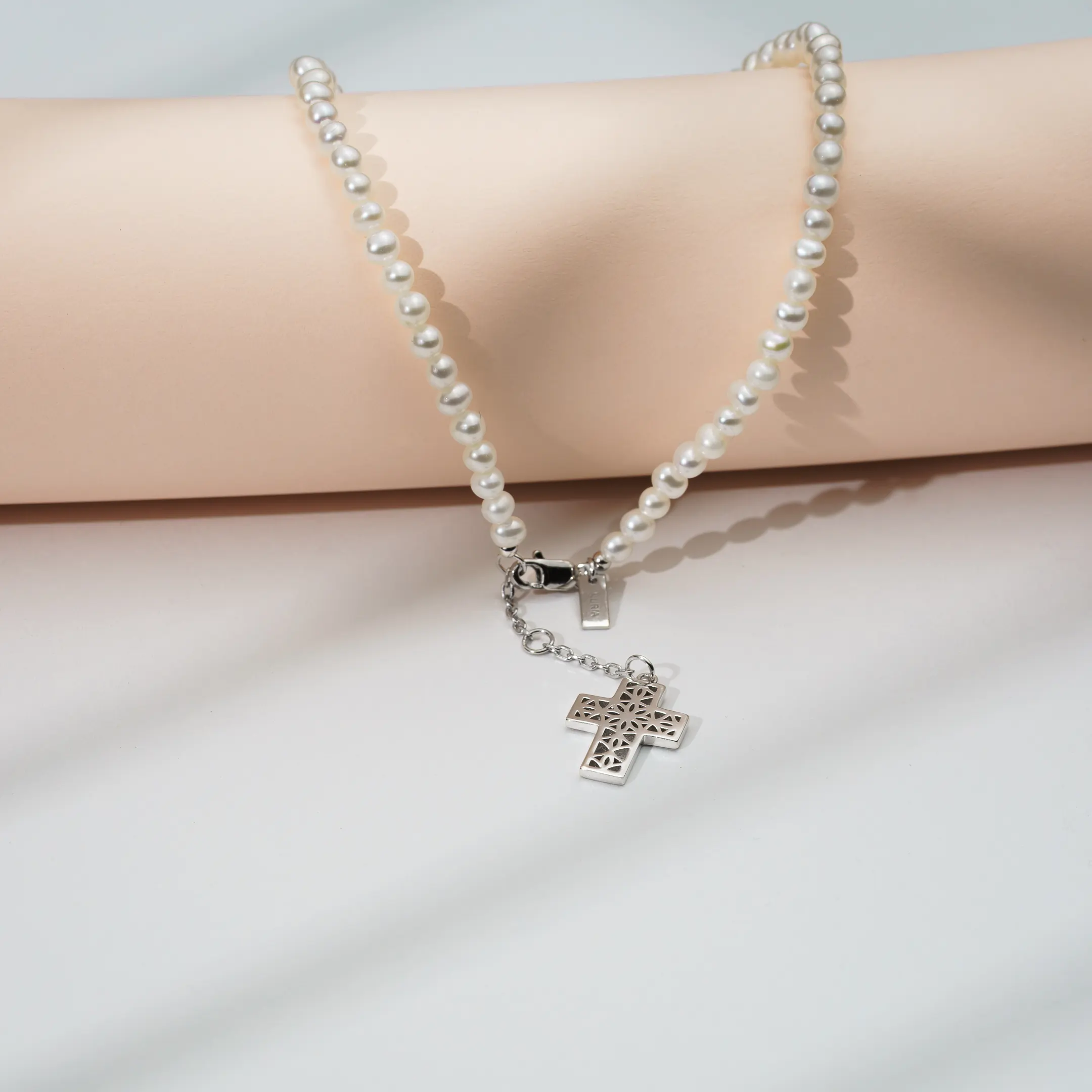 Bijuterii Perle Naturale - Brățară de picior din argint cu perle naturale de cultură mici Cruce Argintiu