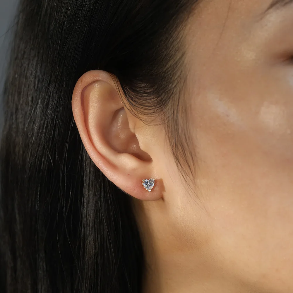 Cercei din argint - Cercei din argint cu zirconiu Amour Argintiu