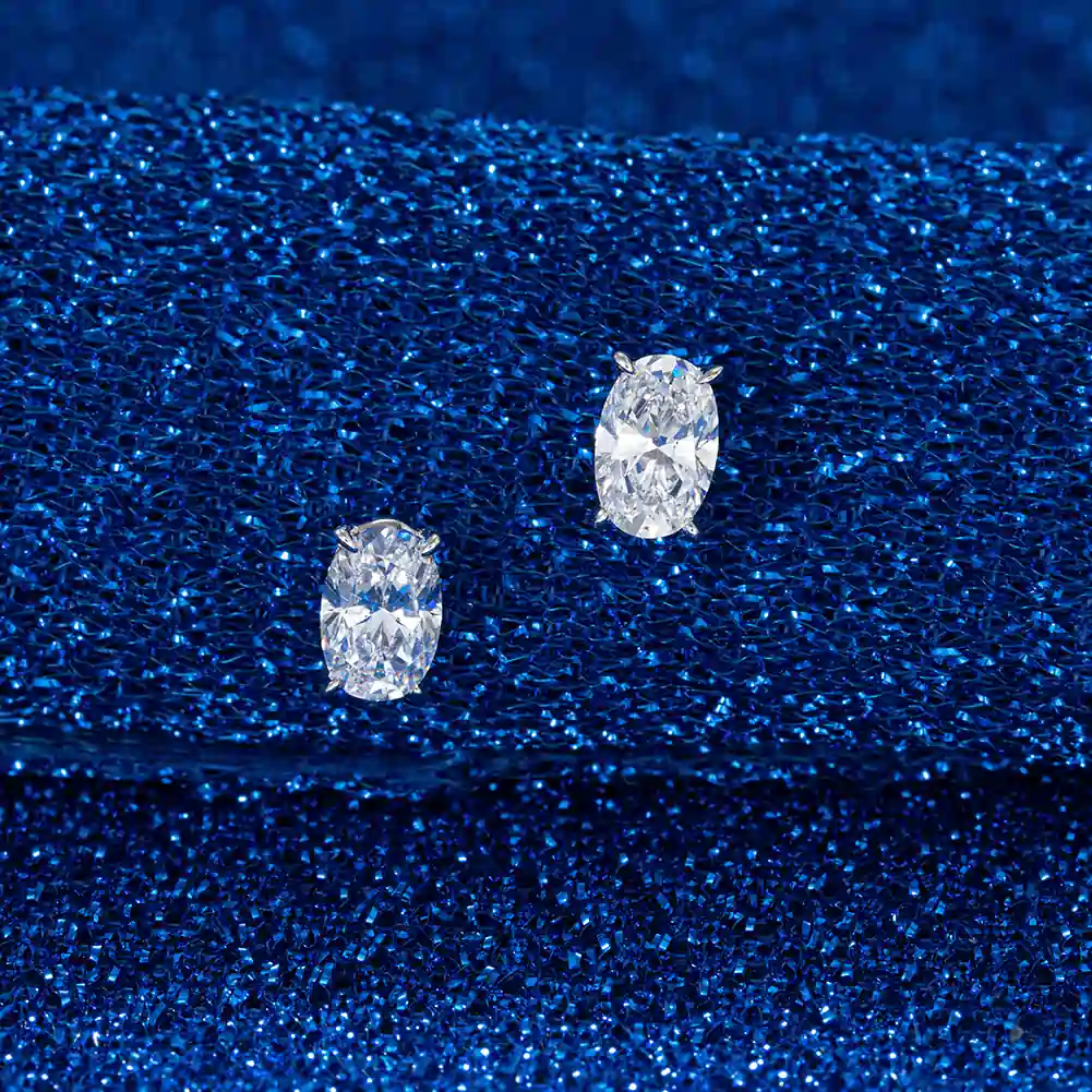 Cercei din argint - Cercei din argint cu zirconiu Oval Argintiu