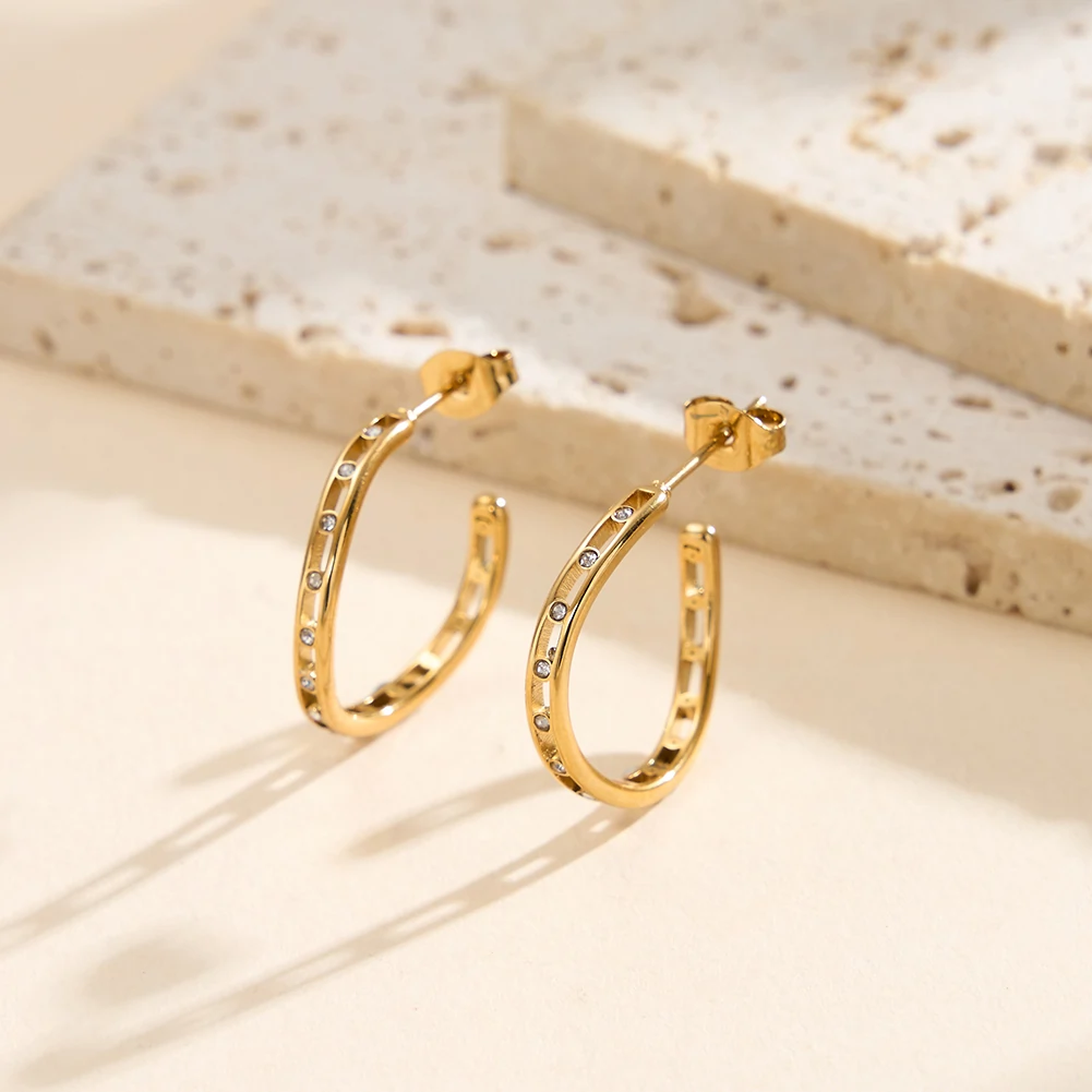 Produse Noi - Cercei Statement cu Cristale Zirconiu Rail Auriu