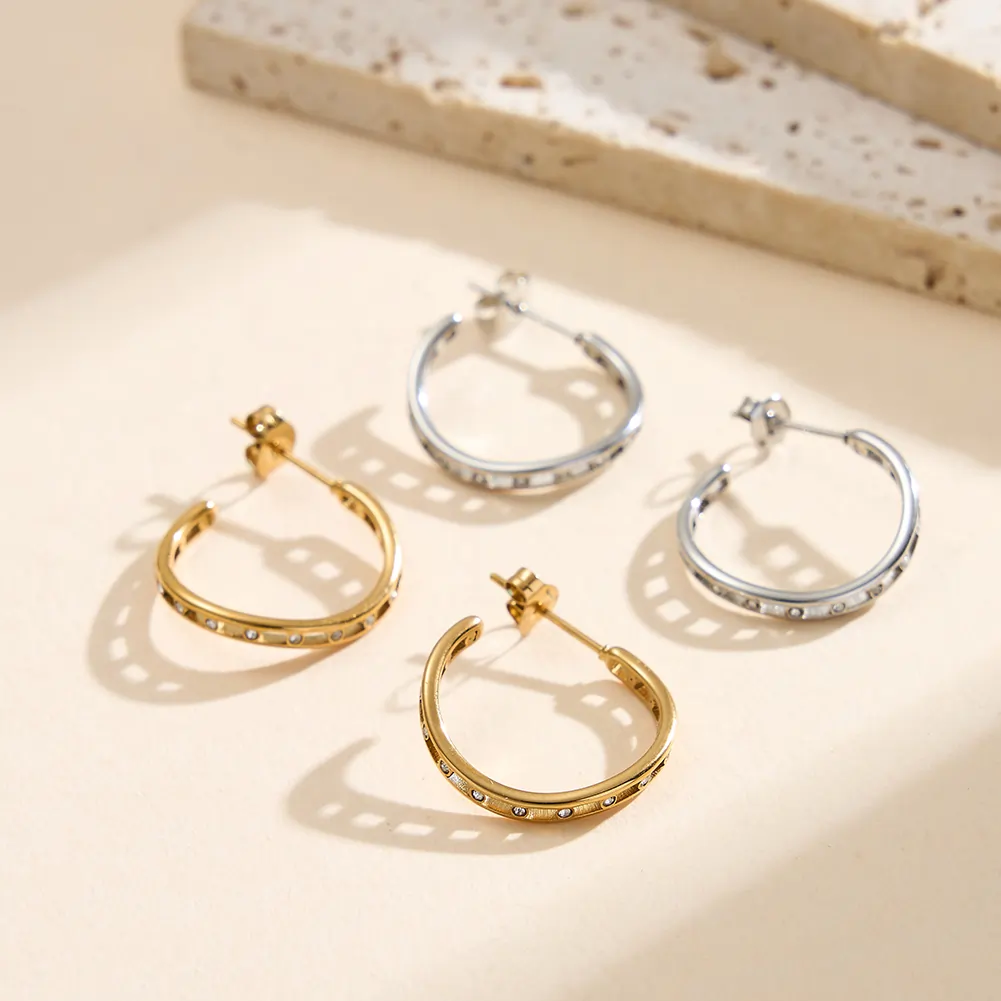 Produse Noi - Cercei Statement cu Cristale Zirconiu Rail Auriu