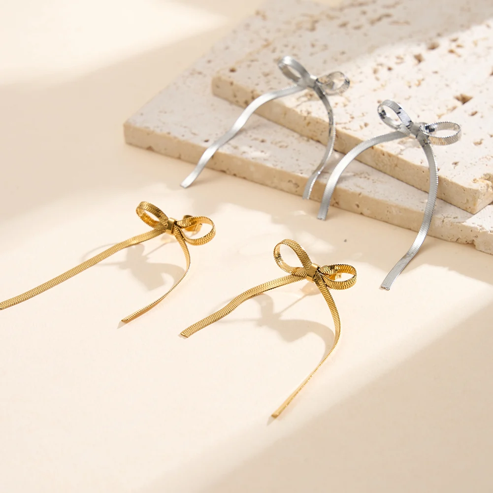 Produse Noi - Cercei Statement Fundă Bow Auriu