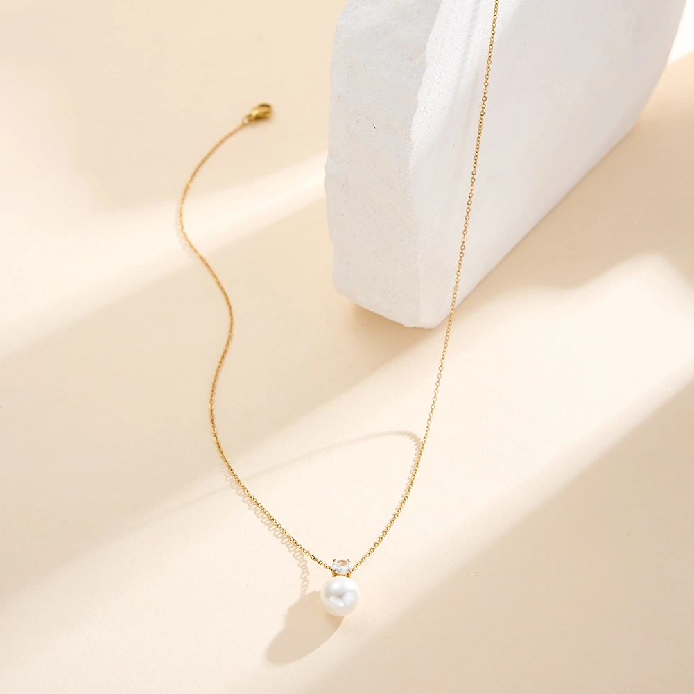 Coliere Statement - Colier Statement cu Perlă Shell și Cristal Zirconiu Celeste Auriu