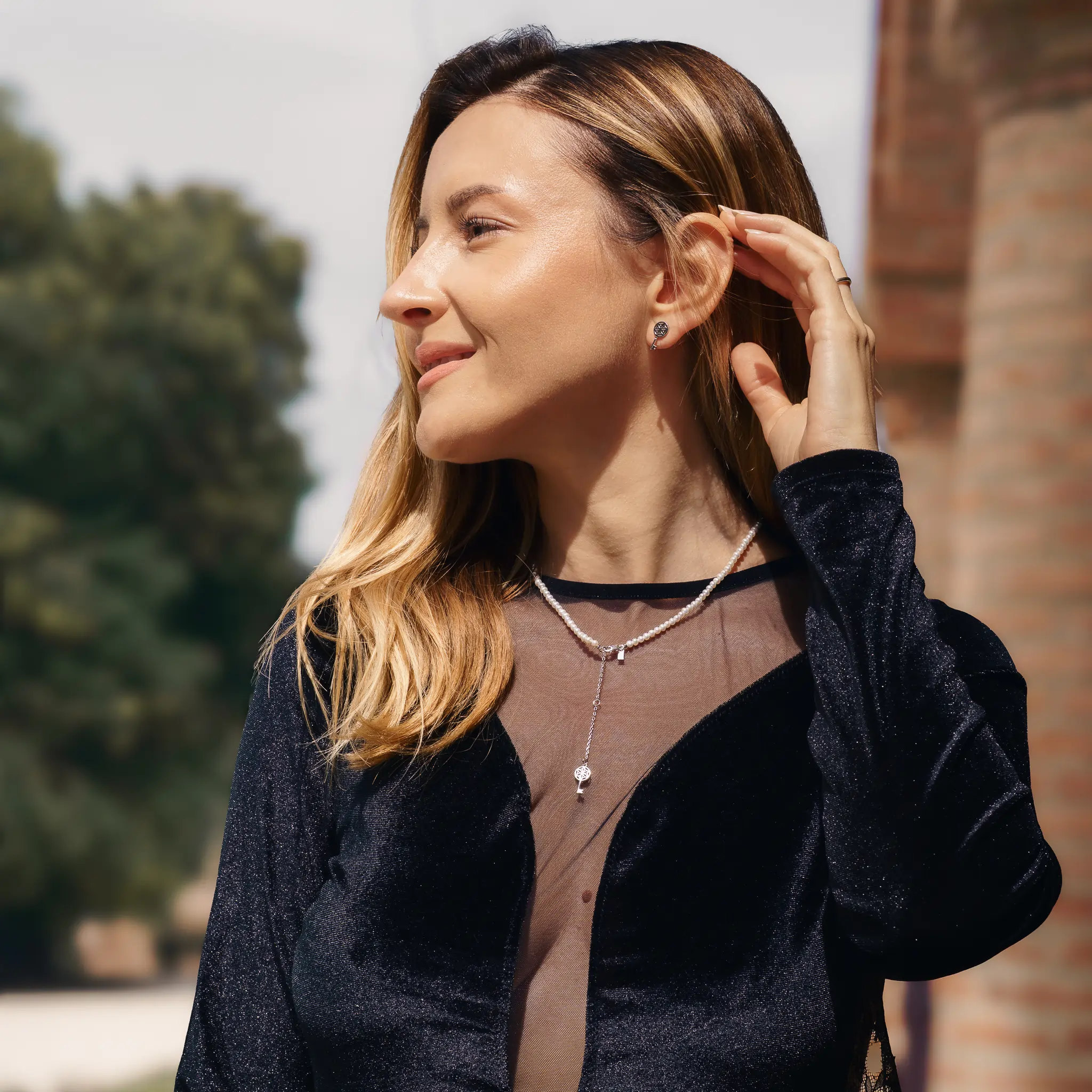 Christmas Sale - Set Colier și Cercei din argint cu perle naturale de cultură mici Cheie Argintiu