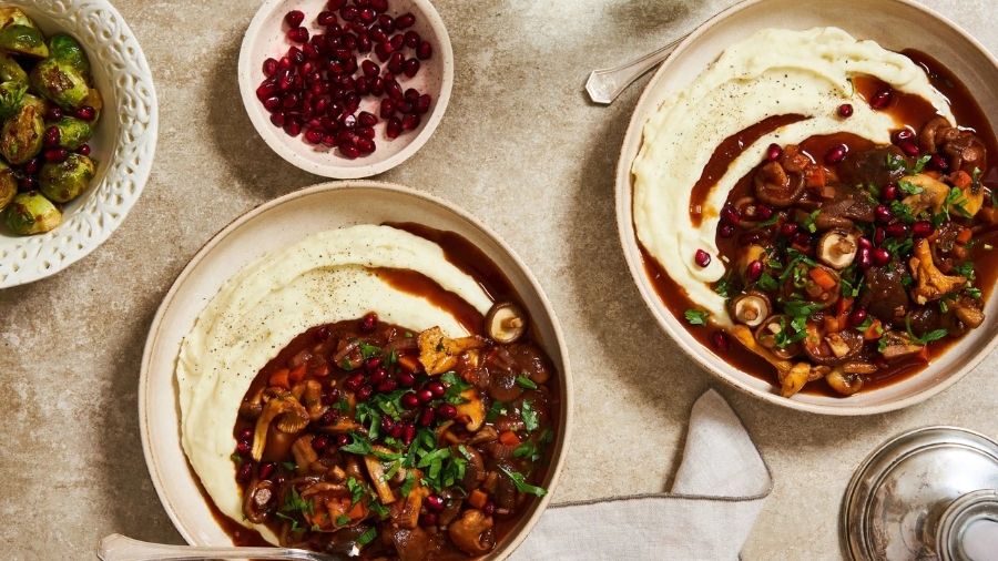 Ragù de ciuperci cu piure de cartofi și conopidă