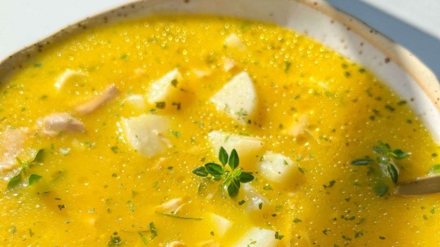 Supă de pui cu legume „ascunse” cremoasă și hrănitoare (pentru mofturoși & copii)