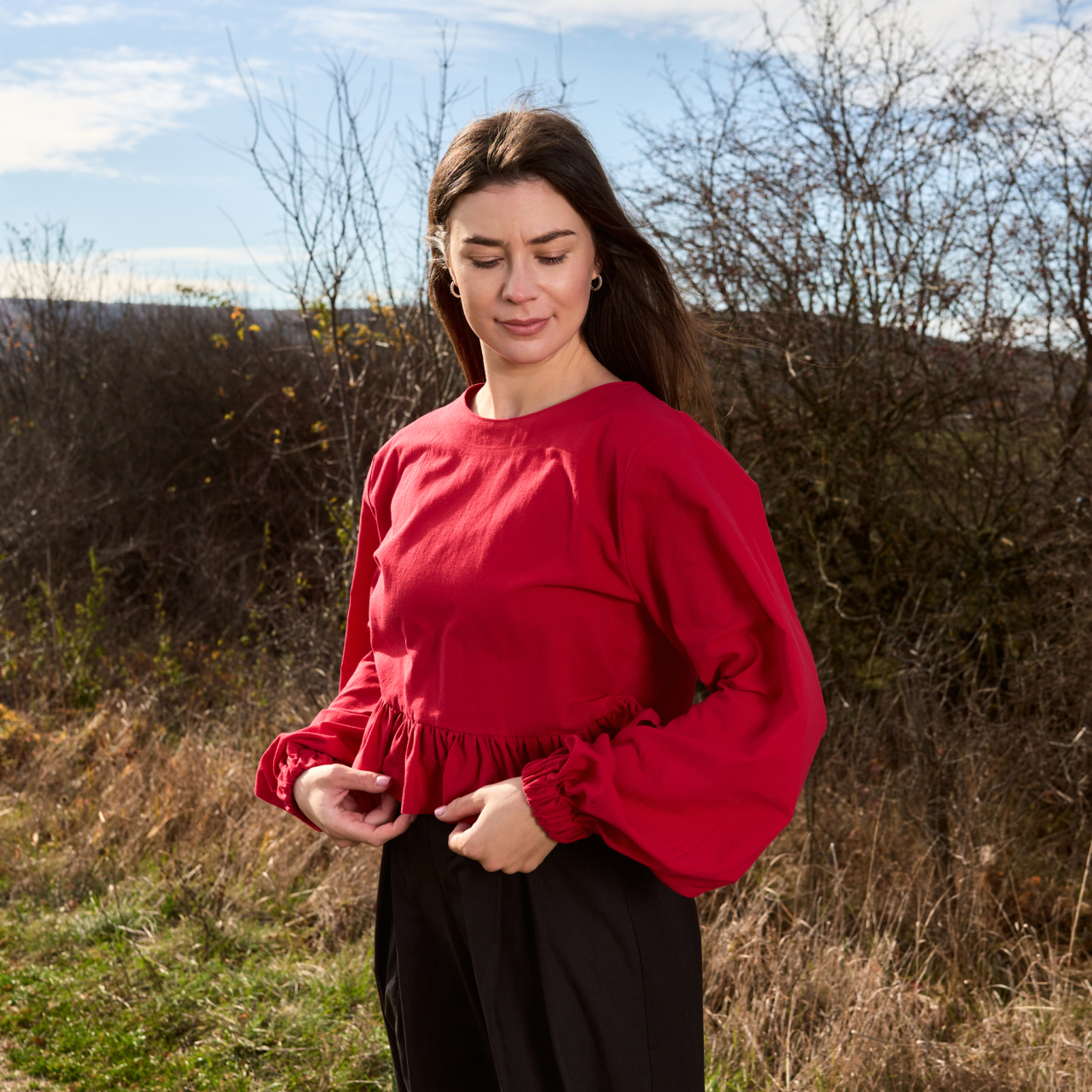 Bluza bumbac cu elastic la mâneci si volanas in talie. [3]