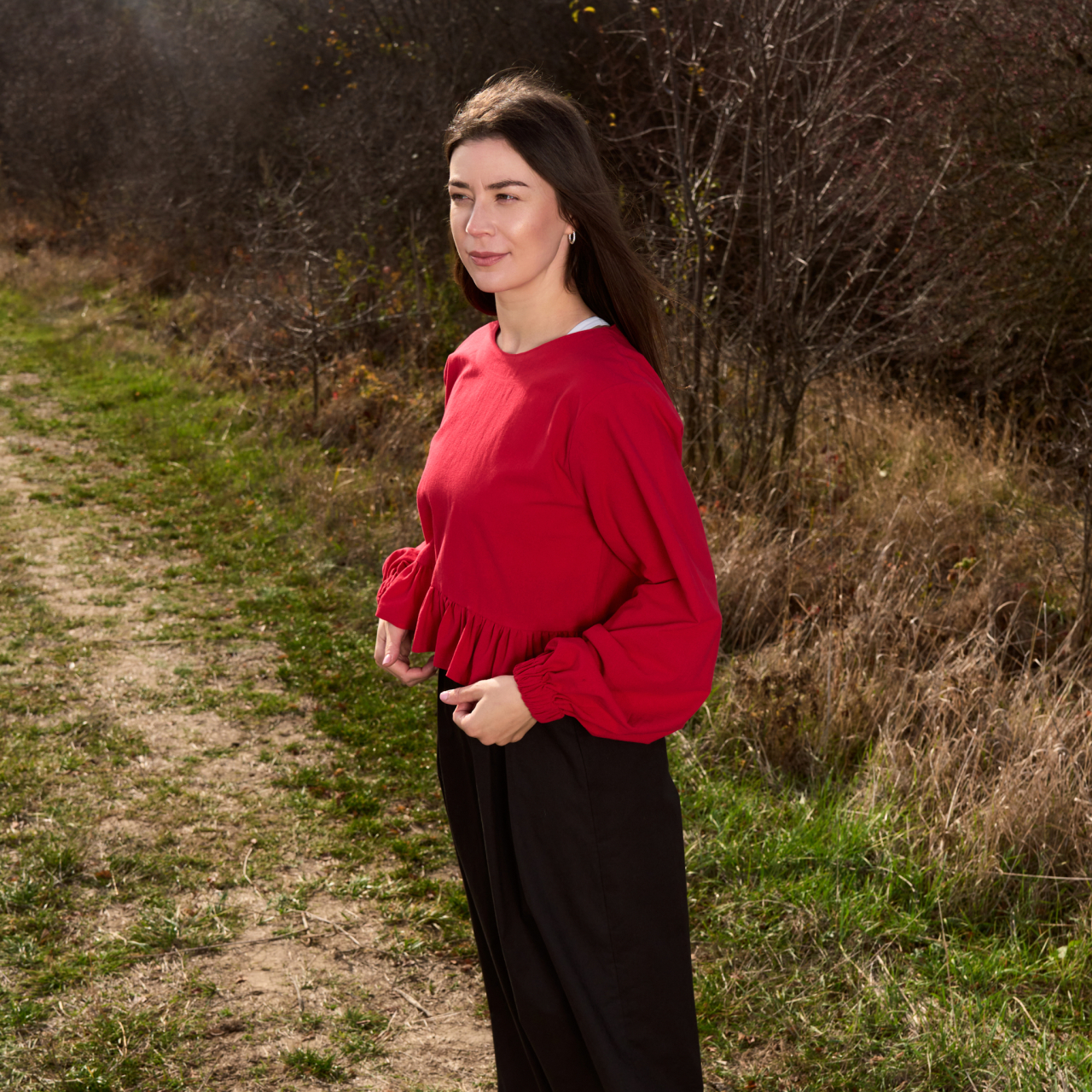 Bluza bumbac cu elastic la mâneci si volanas in talie. [4]